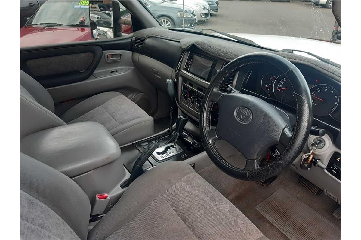 2004 Toyota LANDCRUISER GXL (4x4) UZJ100R
