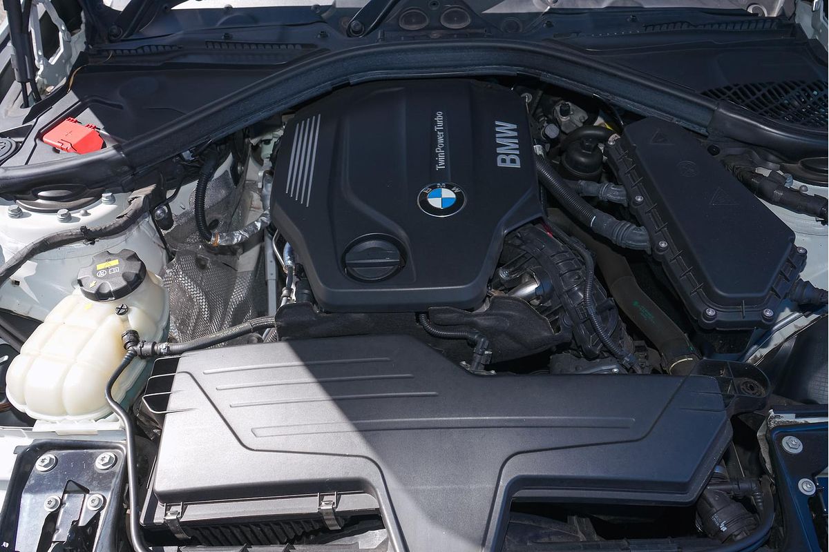 2015 BMW 3 Series 320d Sport Line F30