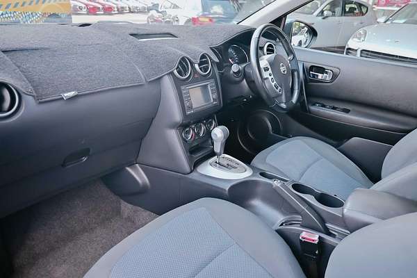 2013 Nissan Dualis ST J10 Series 4