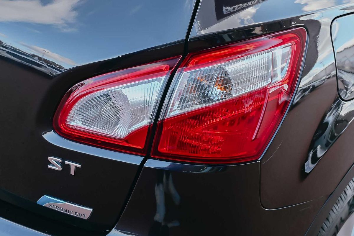 2013 Nissan Dualis ST J10 Series 4
