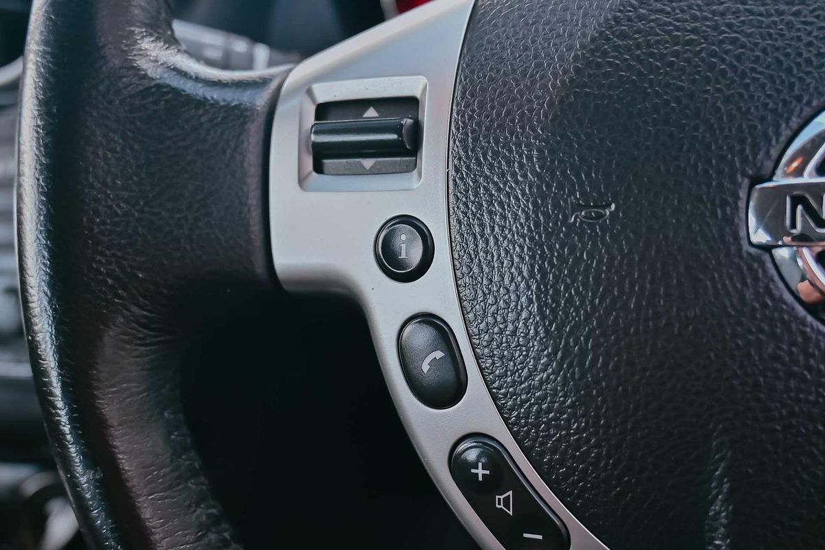 2013 Nissan Dualis ST J10 Series 4