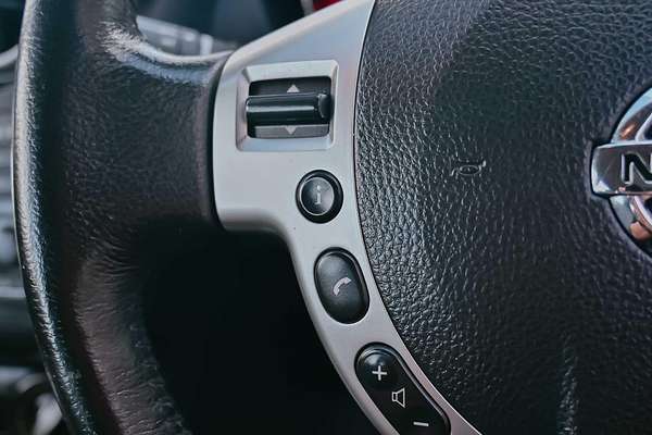 2013 Nissan Dualis ST J10 Series 4