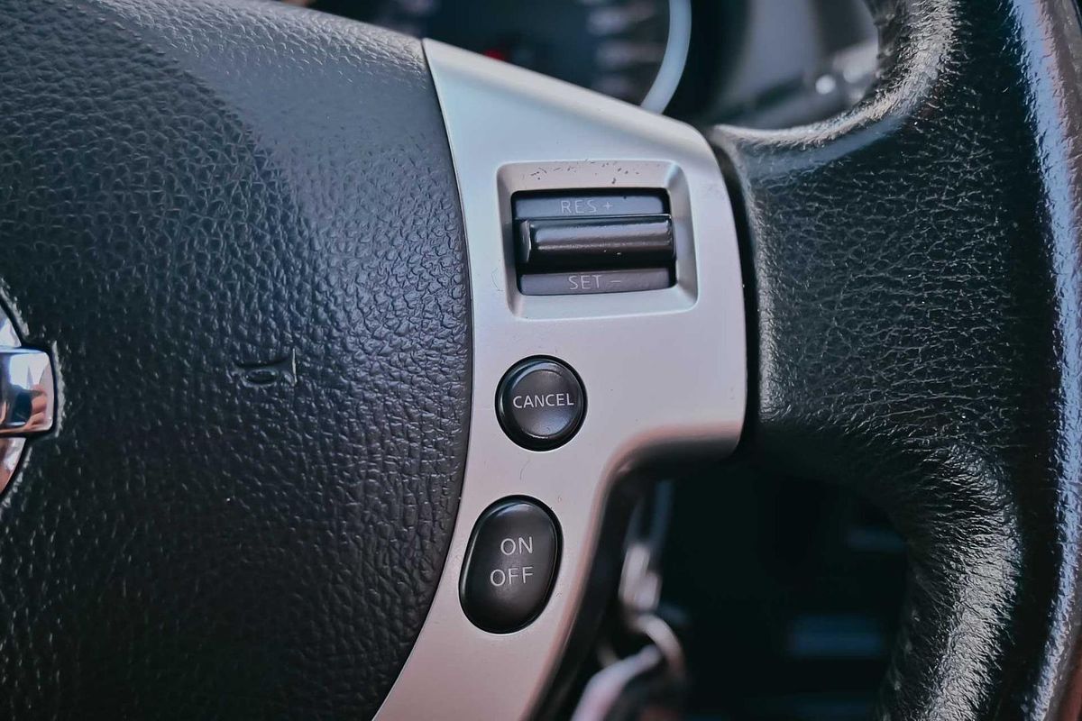2013 Nissan Dualis ST J10 Series 4