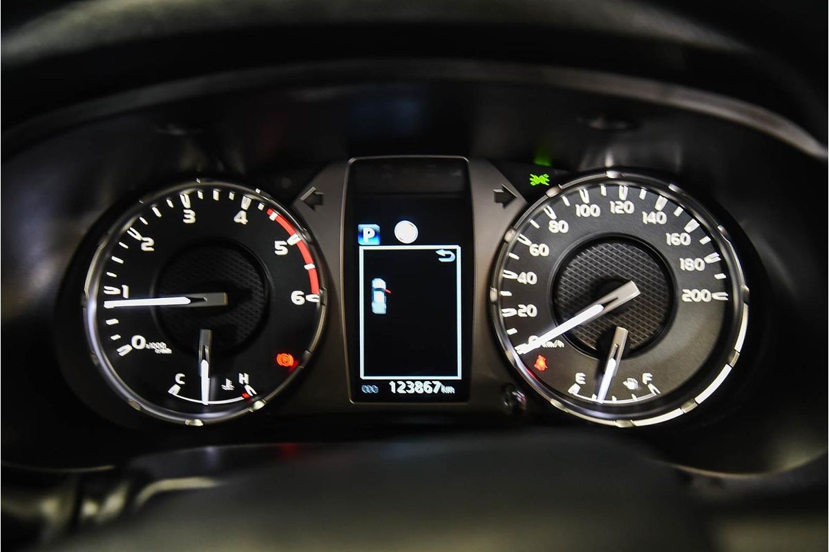 2020 Toyota Hilux SR GUN126R 4X4