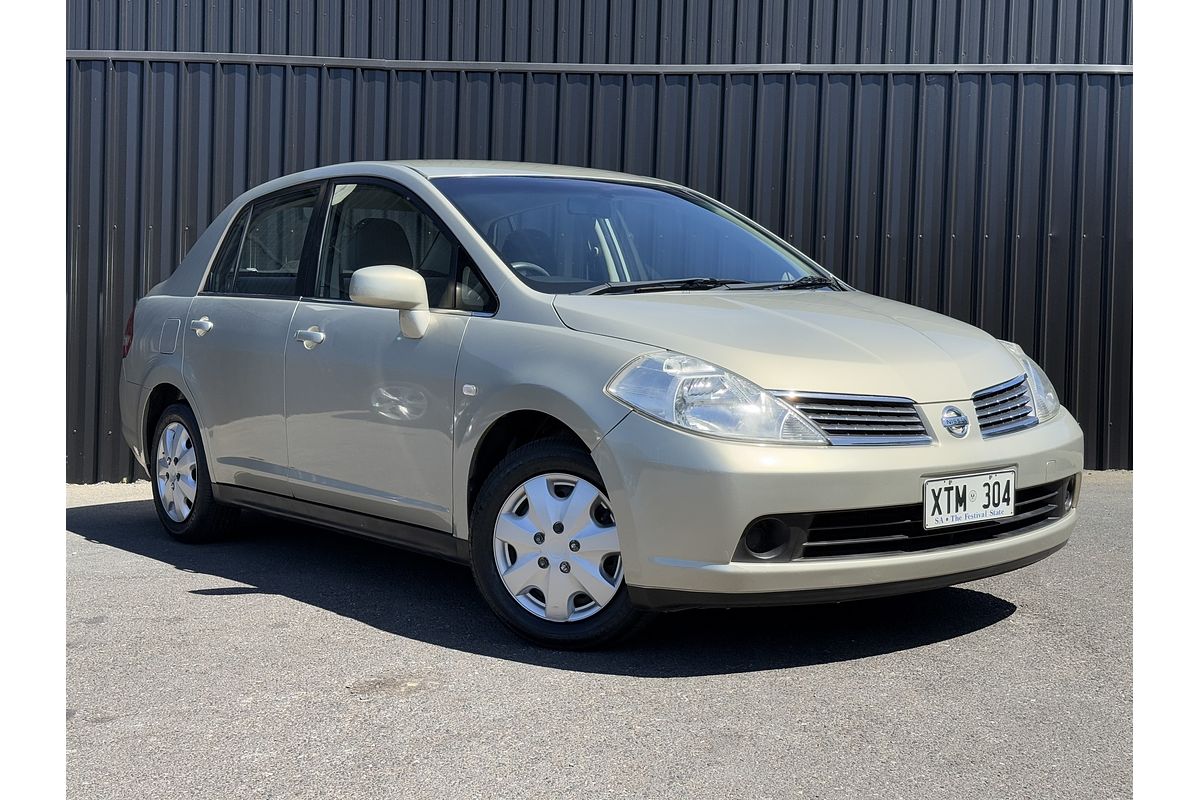 2006 Nissan Tiida ST C11