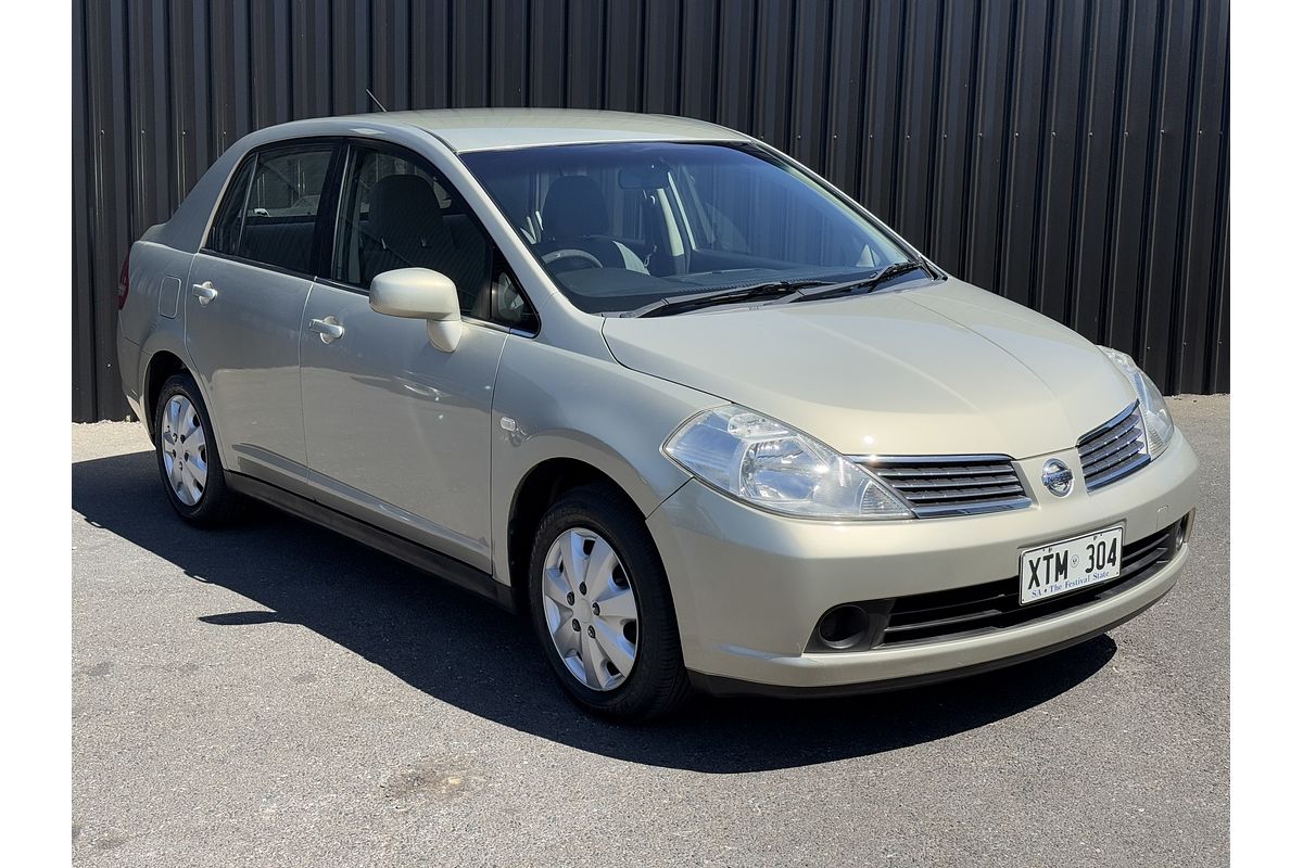 2006 Nissan Tiida ST C11