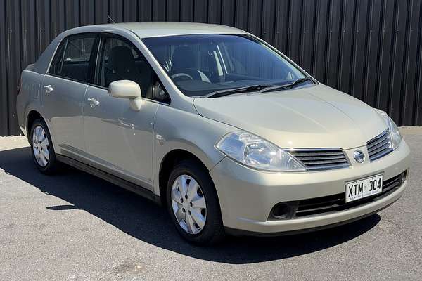 2006 Nissan Tiida ST C11