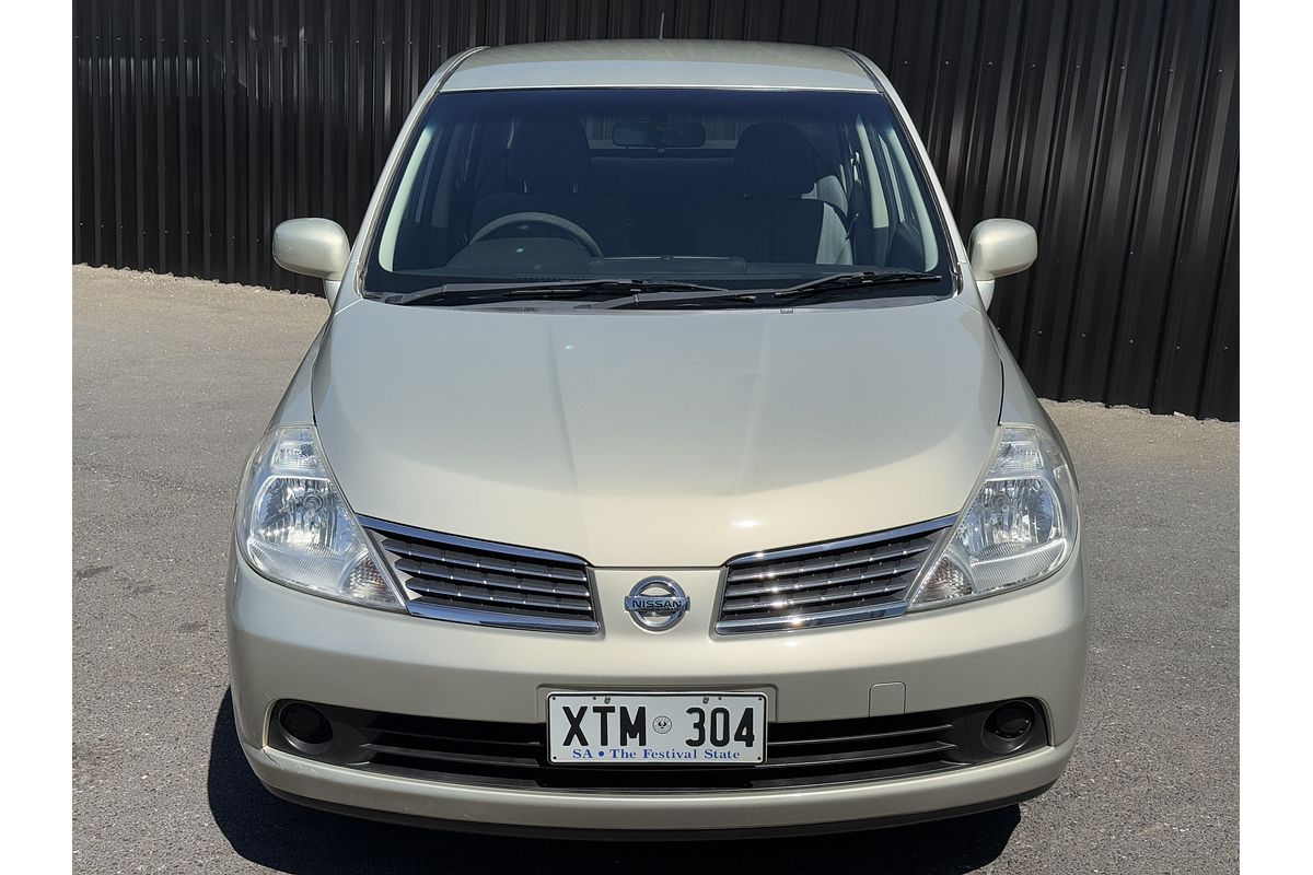 2006 Nissan Tiida ST C11