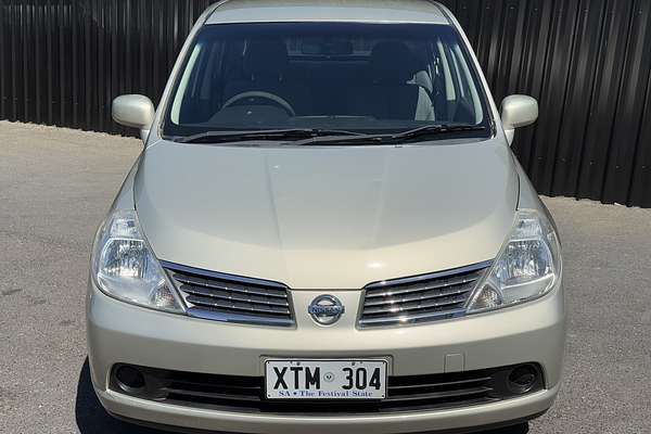 2006 Nissan Tiida ST C11