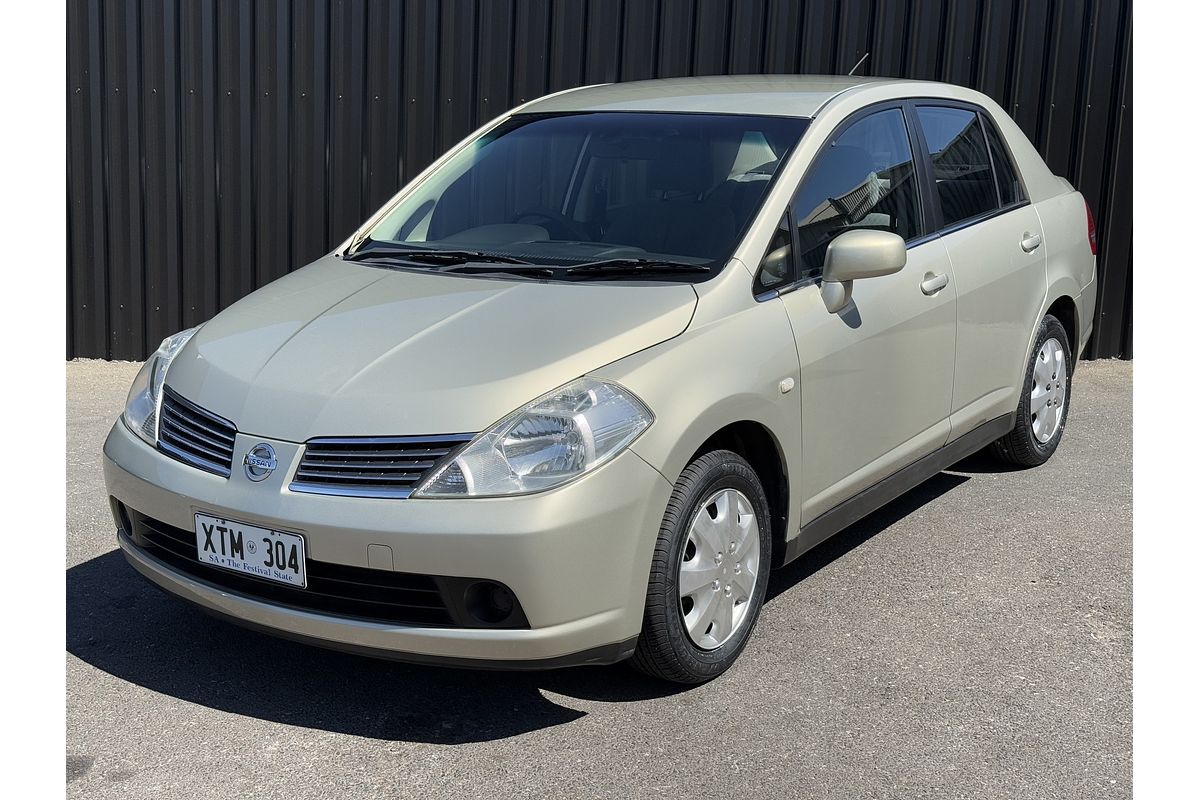 2006 Nissan Tiida ST C11
