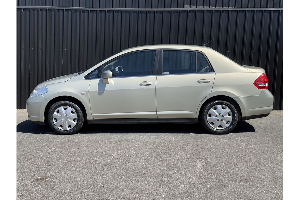 2006 Nissan Tiida ST C11