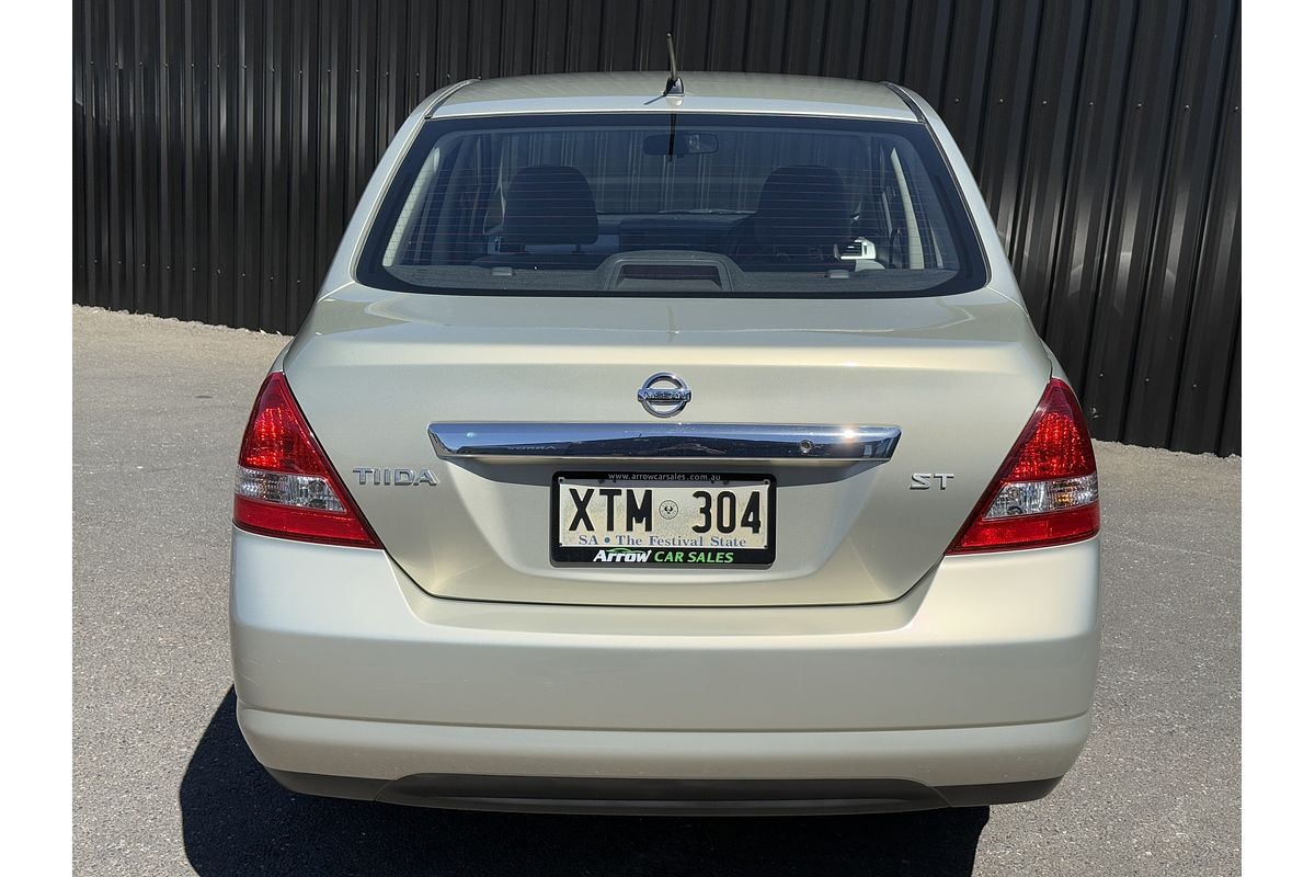 2006 Nissan Tiida ST C11