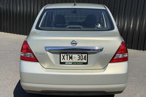 2006 Nissan Tiida ST C11