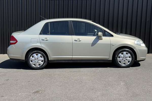 2006 Nissan Tiida ST C11