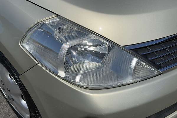 2006 Nissan Tiida ST C11