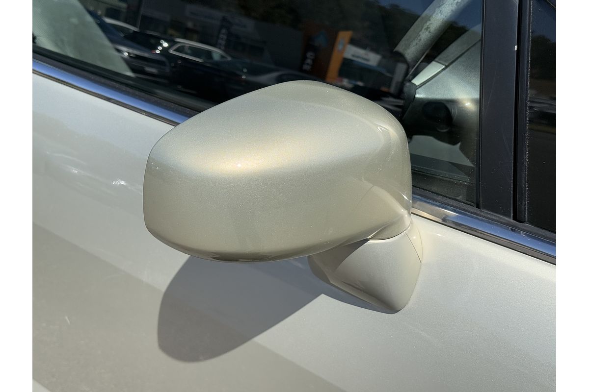 2006 Nissan Tiida ST C11