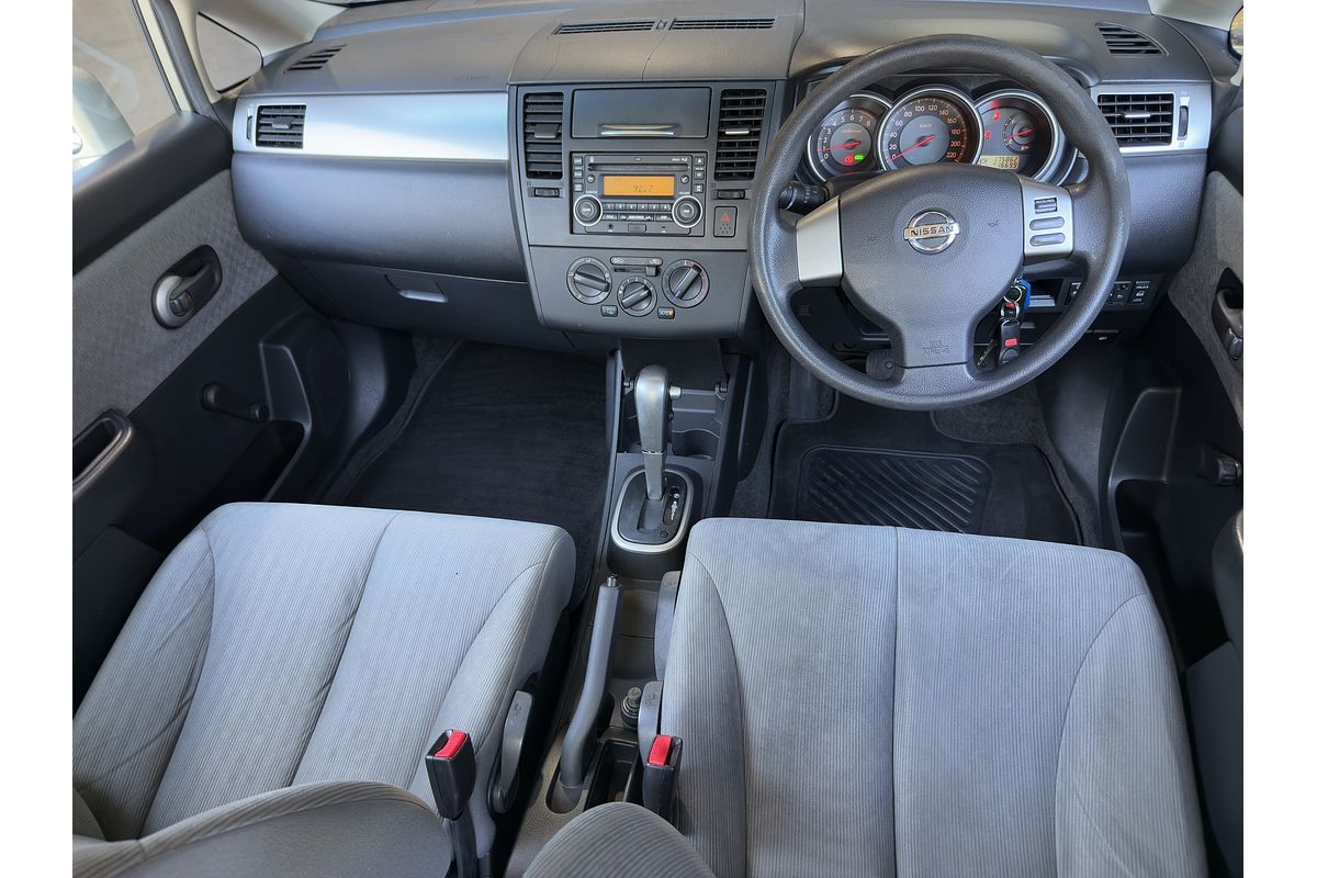 2006 Nissan Tiida ST C11