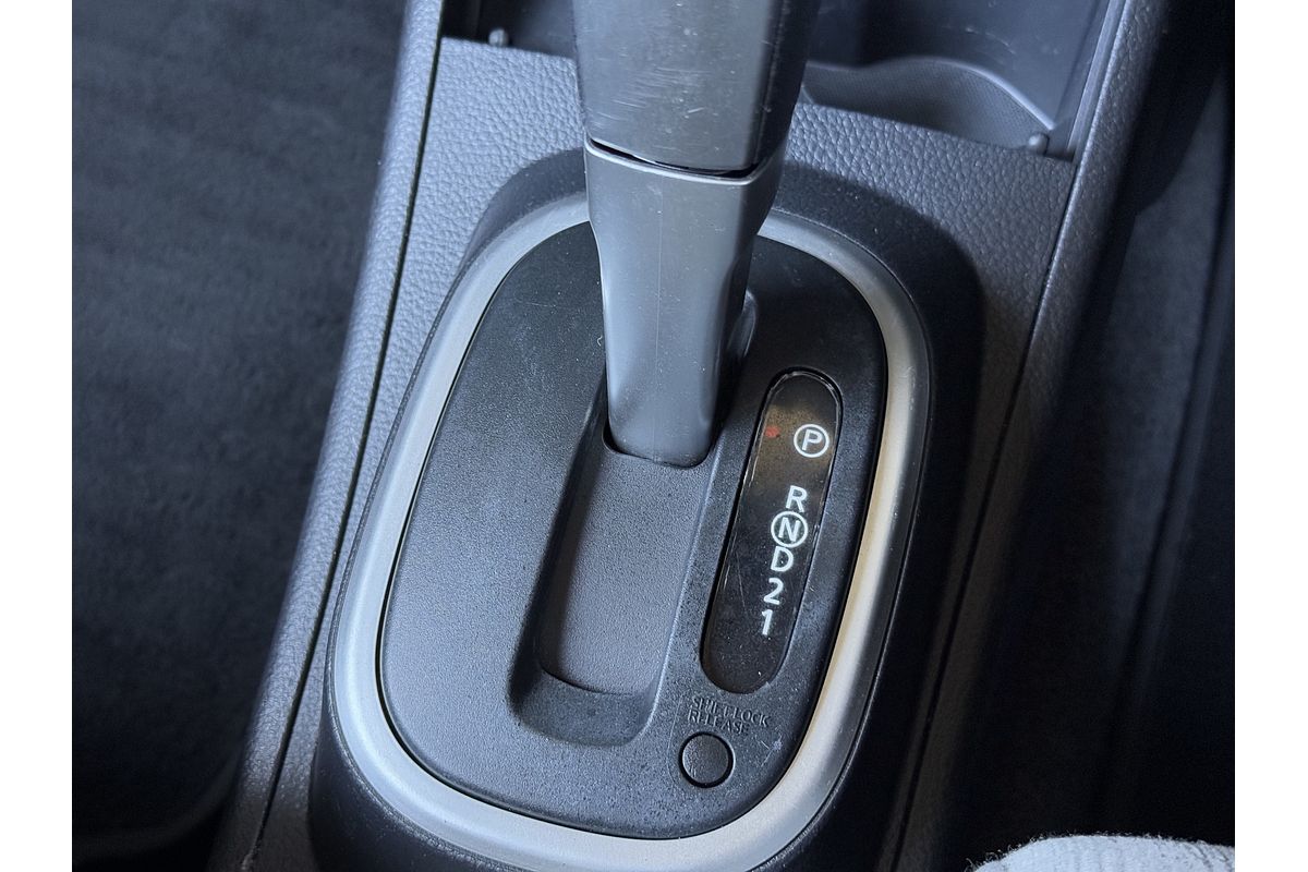 2006 Nissan Tiida ST C11