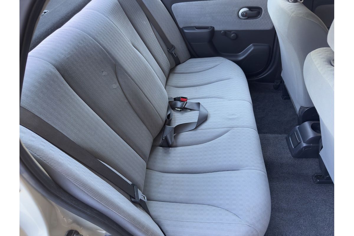 2006 Nissan Tiida ST C11