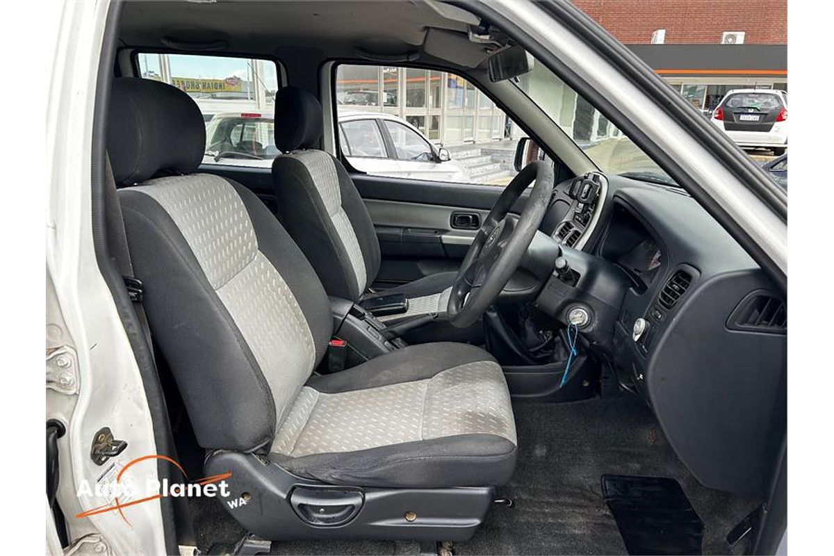 2006 Nissan NAVARA ST-R (4x4) D22 4X4