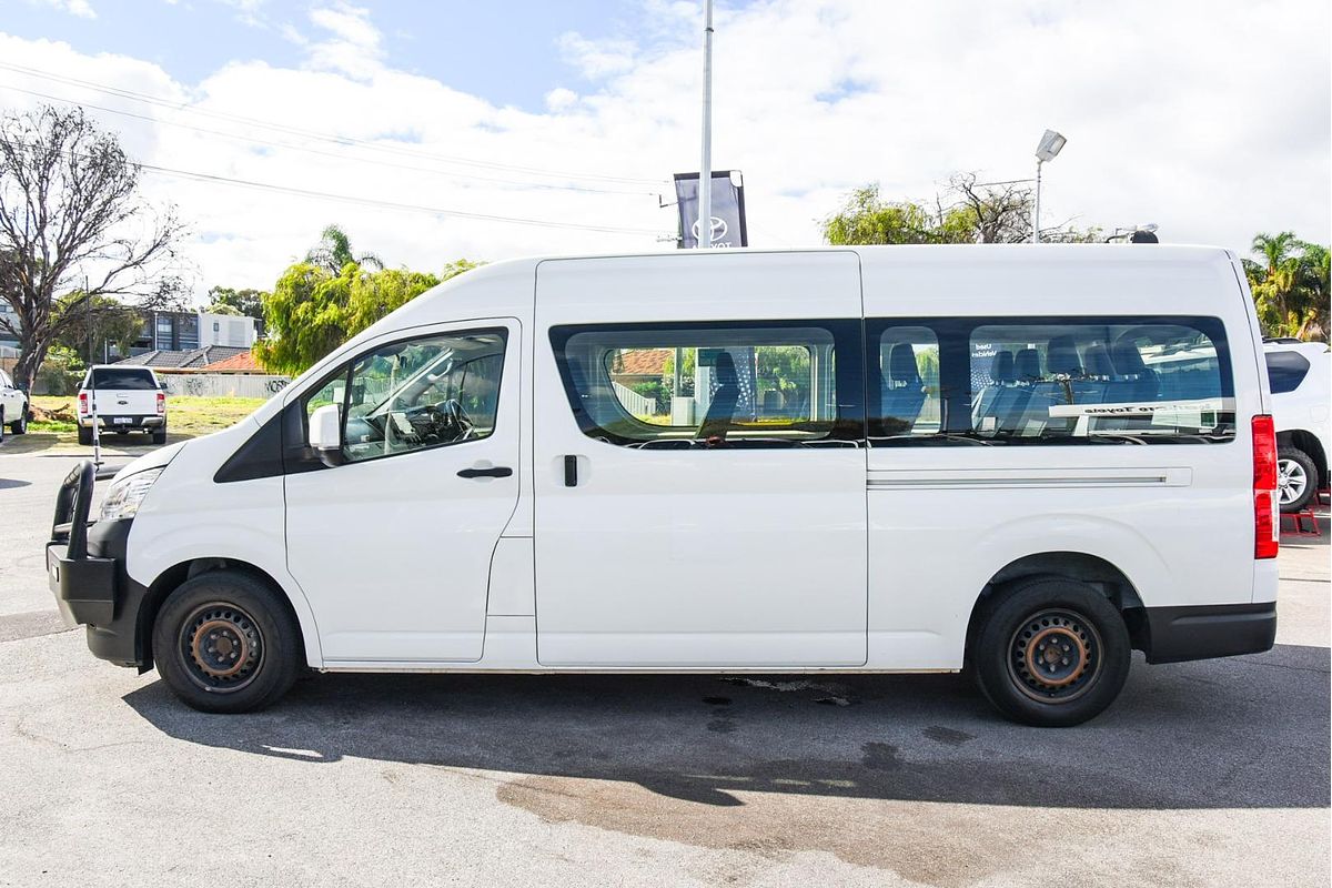 2022 Toyota Hiace Commuter GDH322R