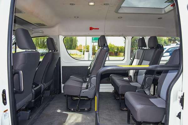 2022 Toyota Hiace Commuter GDH322R