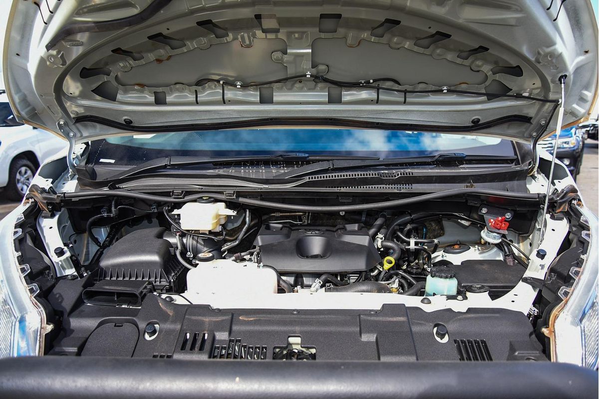 2022 Toyota Hiace Commuter GDH322R