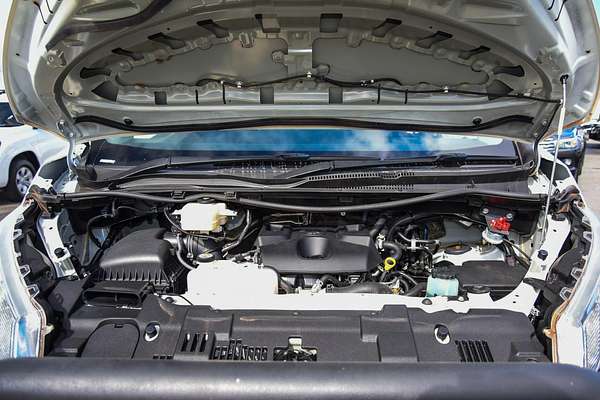 2022 Toyota Hiace Commuter GDH322R