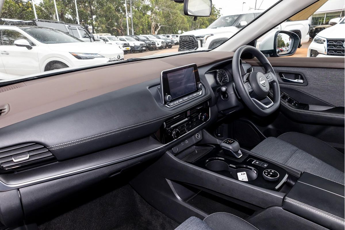 2023 Nissan X-TRAIL ST T33