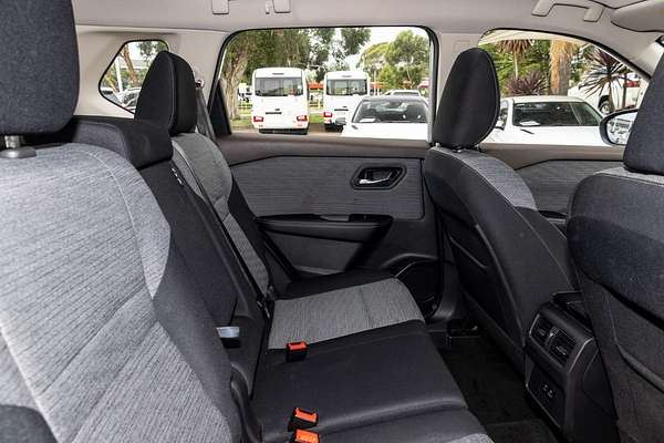 2023 Nissan X-TRAIL ST T33