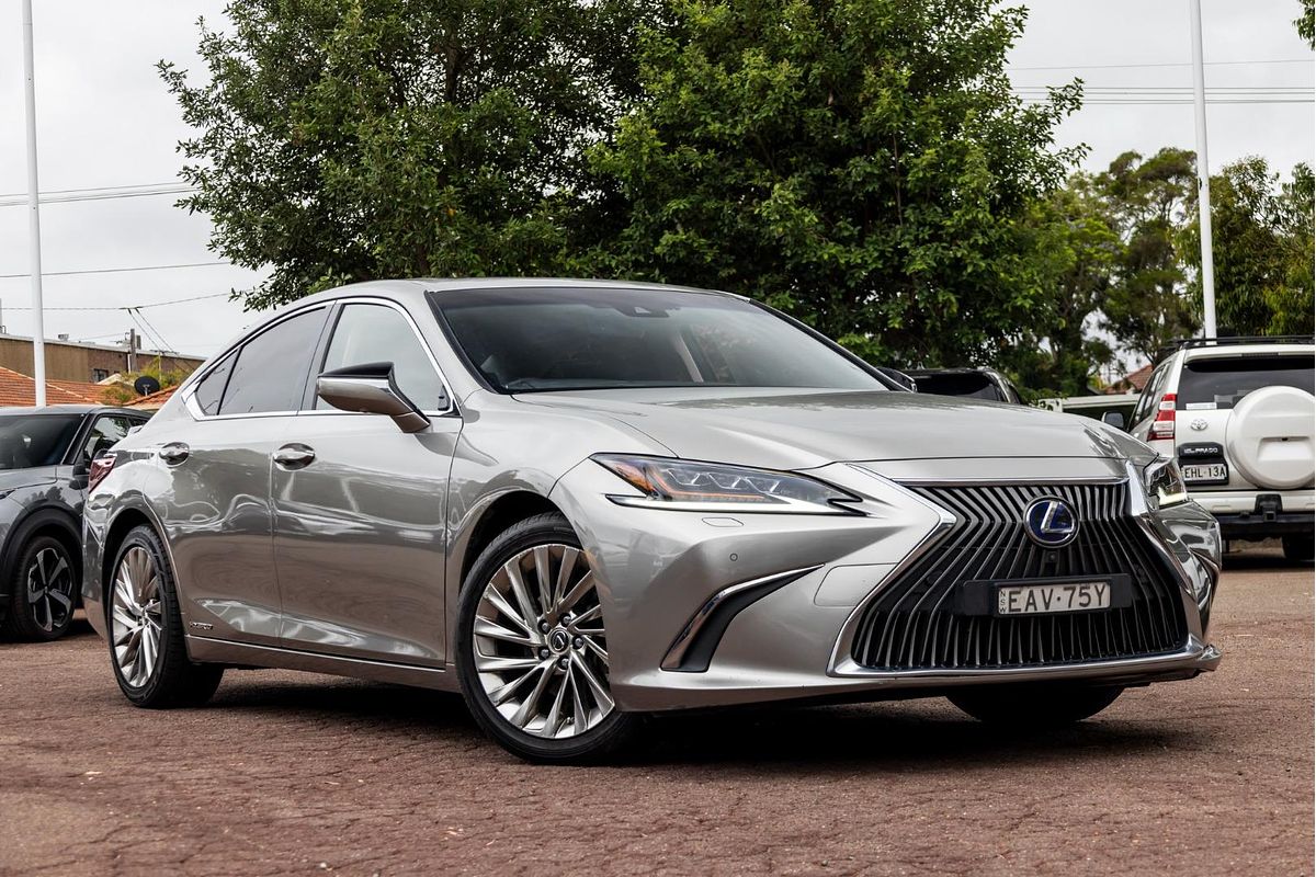 2019 Lexus ES ES300h Sports Luxury AXZH10R