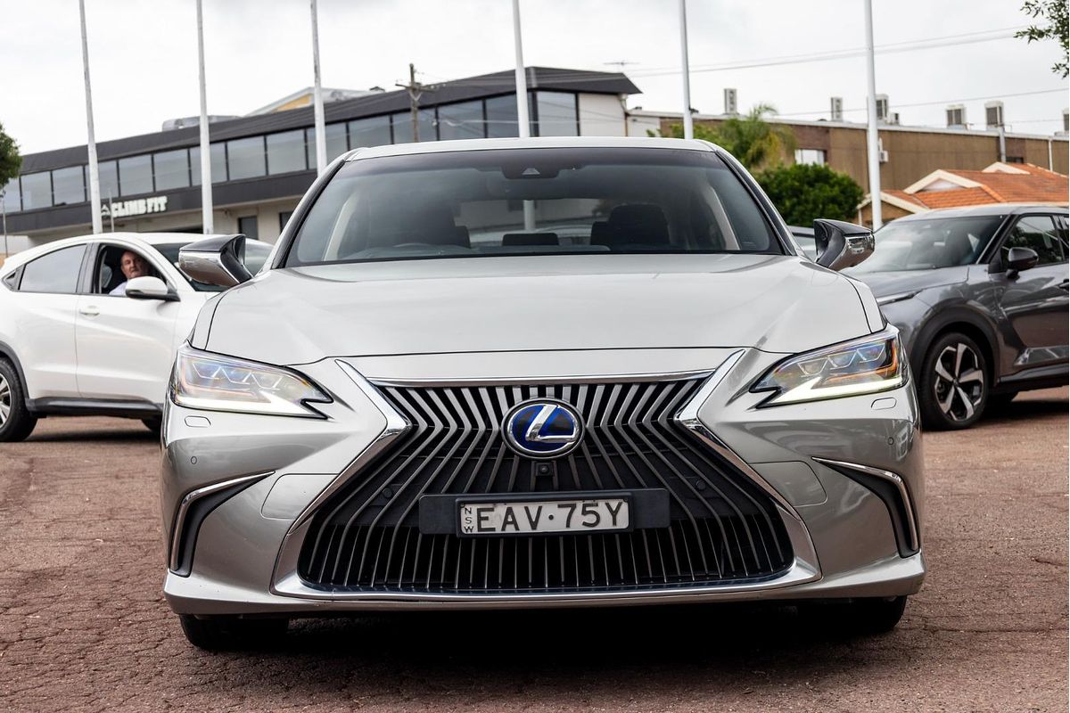 2019 Lexus ES ES300h Sports Luxury AXZH10R
