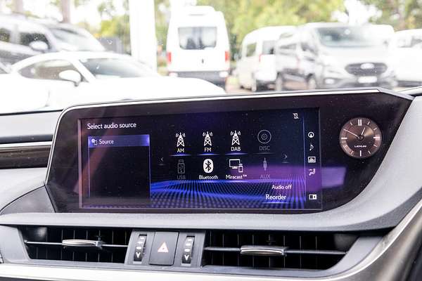2019 Lexus ES ES300h Sports Luxury AXZH10R