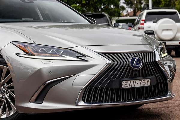 2019 Lexus ES ES300h Sports Luxury AXZH10R