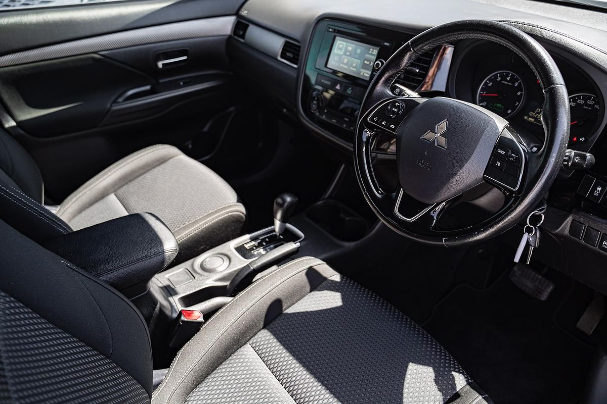 2016 Mitsubishi Outlander LS ZK