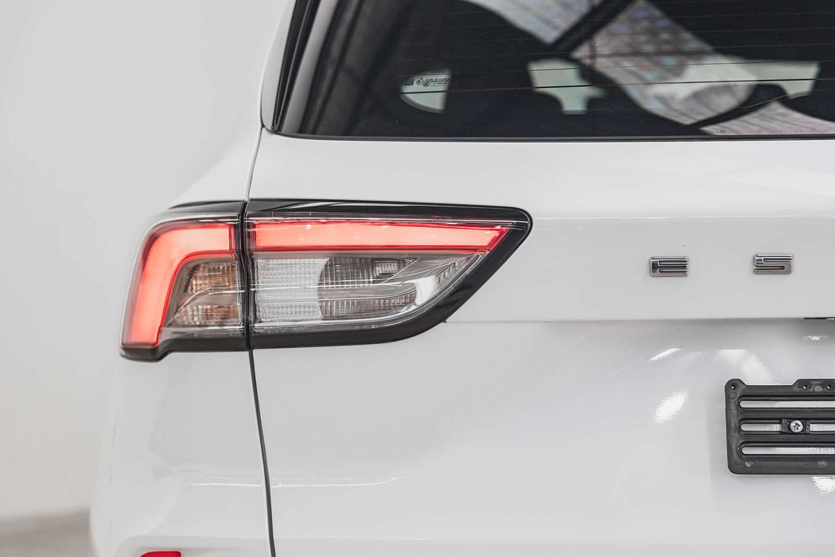 2021 Ford Escape ST-Line ZH