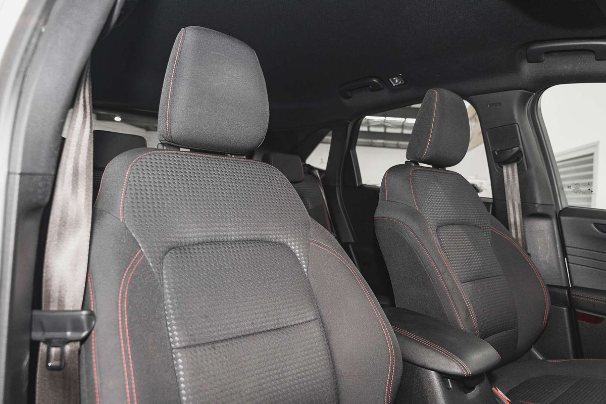 2021 Ford Escape ST-Line ZH