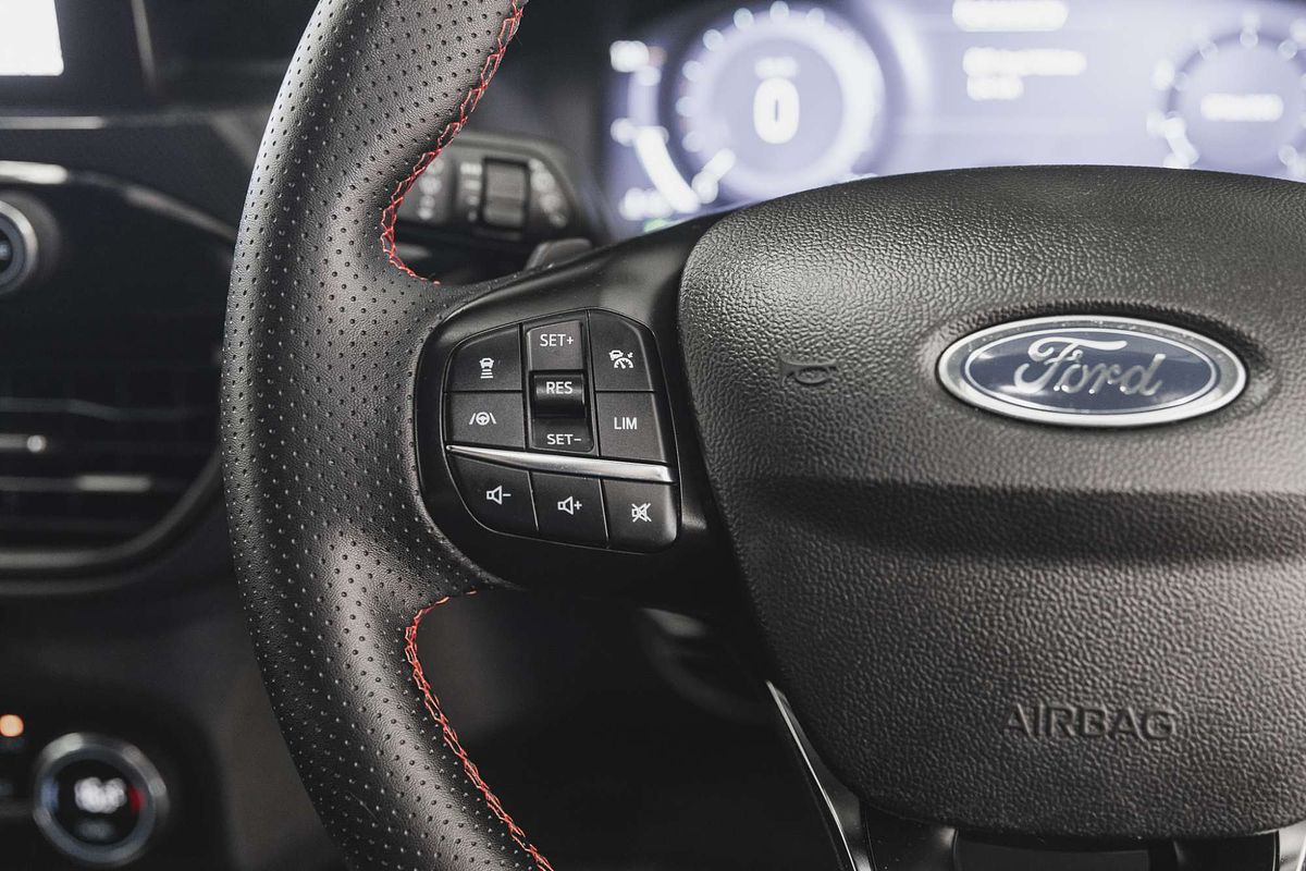 2021 Ford Escape ST-Line ZH