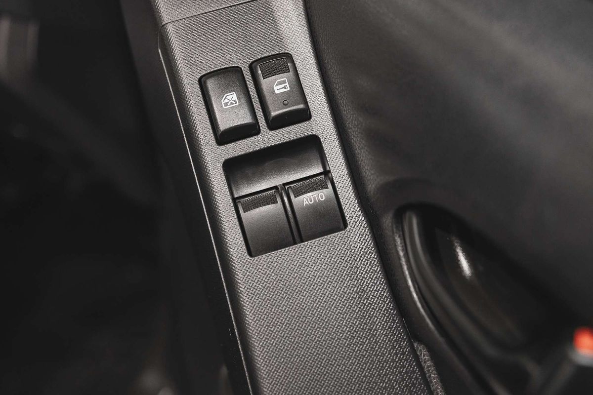 2018 Isuzu D-MAX SX High Ride Rear Wheel Drive