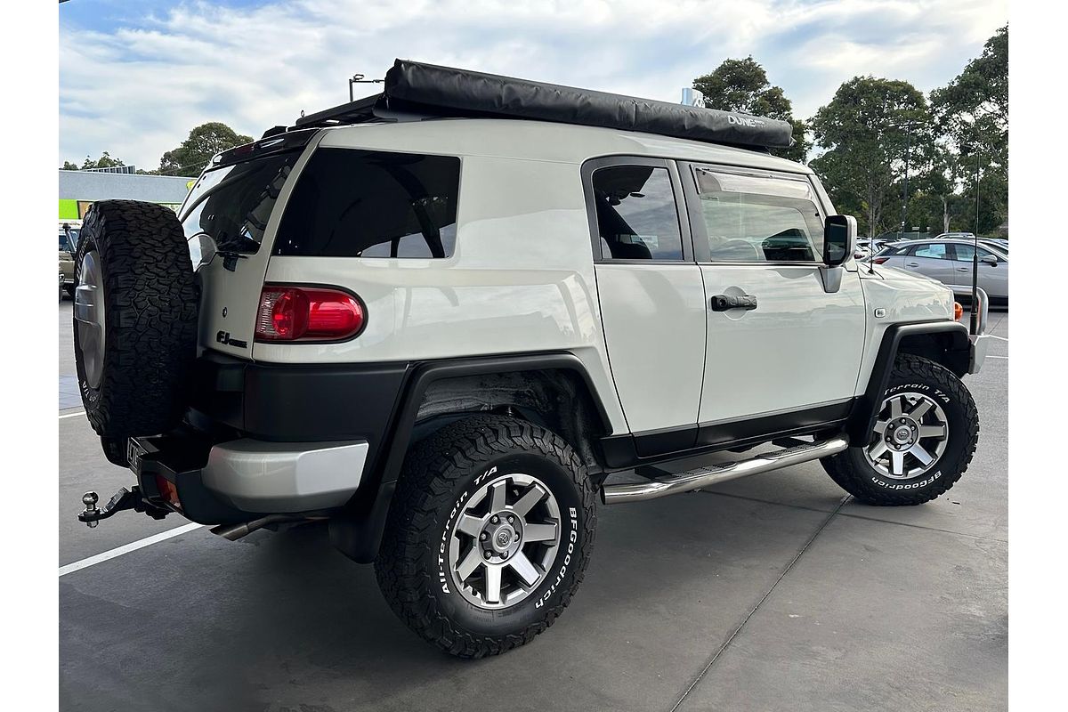 2013 Toyota FJ Cruiser GSJ15R