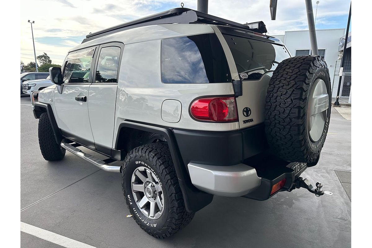 2013 Toyota FJ Cruiser GSJ15R
