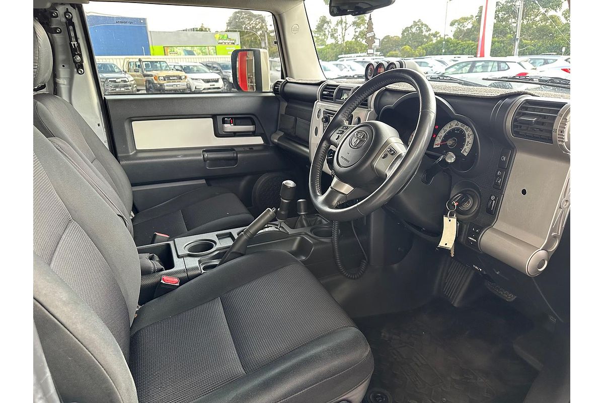2013 Toyota FJ Cruiser GSJ15R
