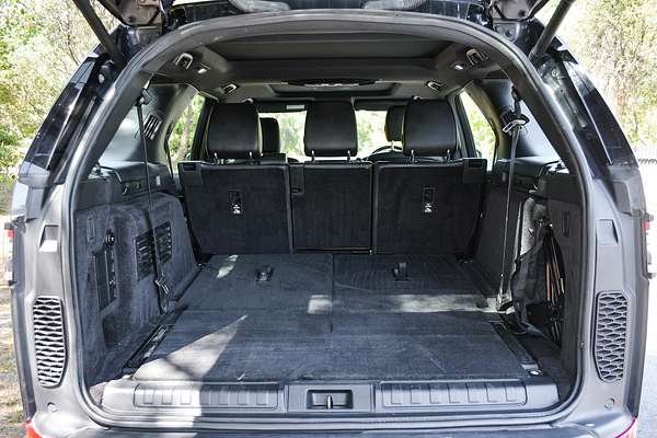2019 Land Rover Discovery SD4 SE Series 5