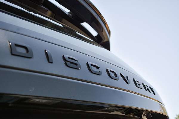 2019 Land Rover Discovery SD4 SE Series 5