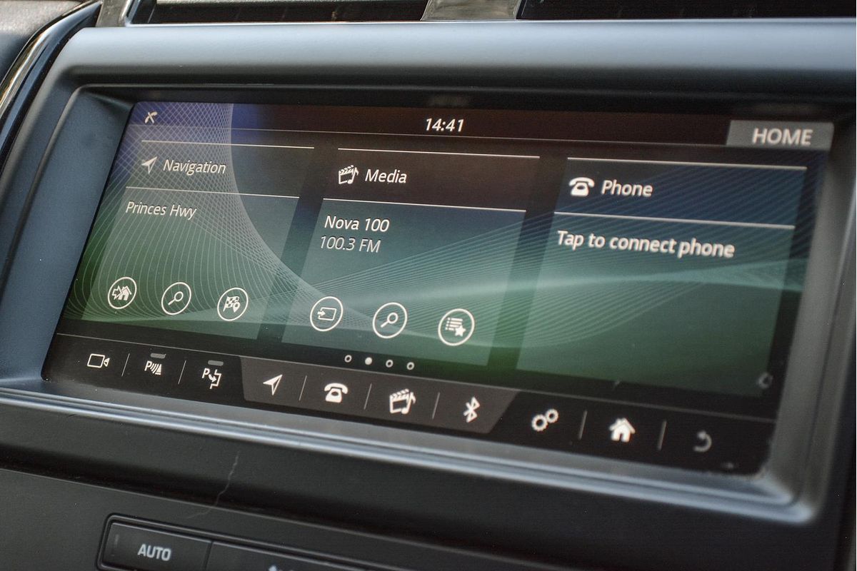 2019 Land Rover Discovery SD4 SE Series 5
