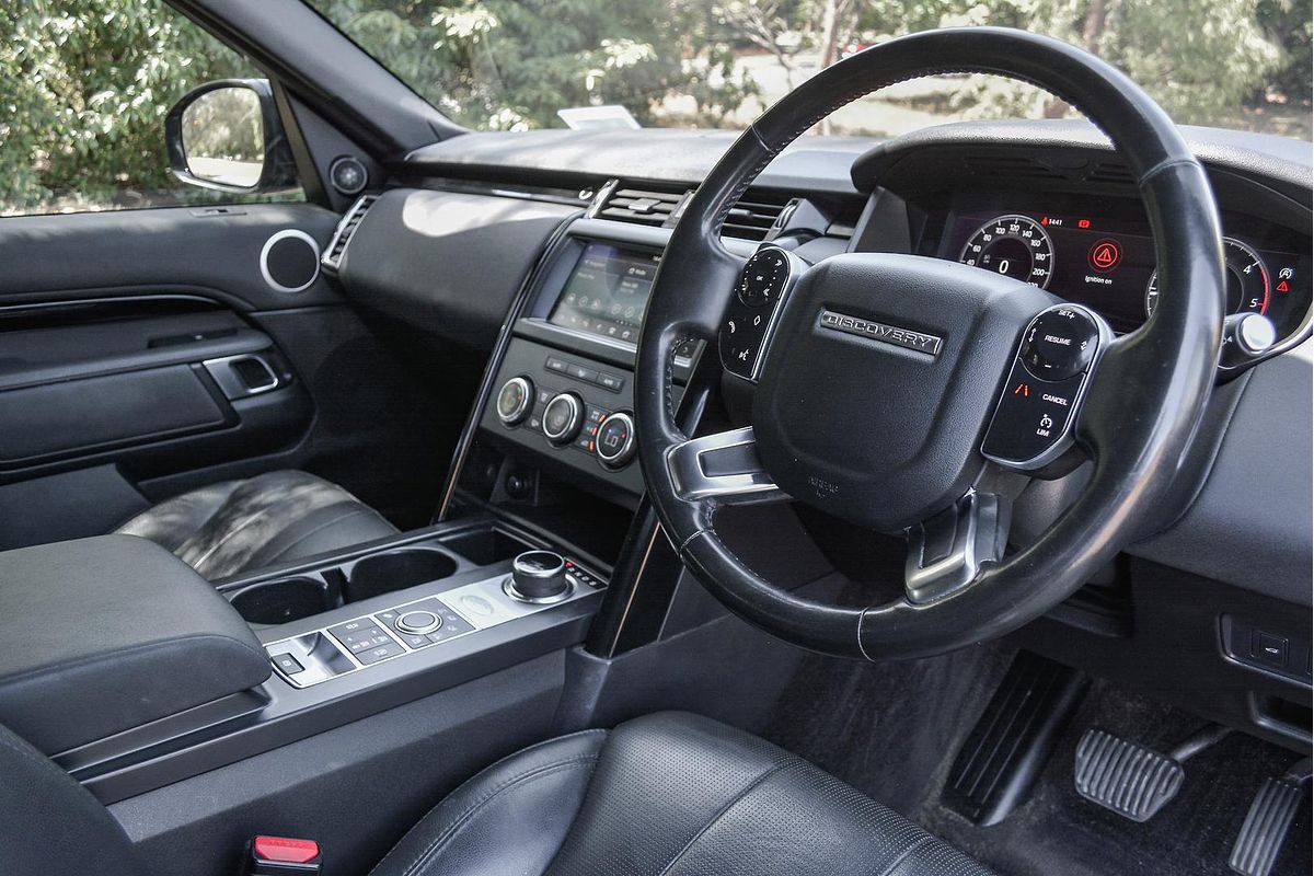 2019 Land Rover Discovery SD4 SE Series 5