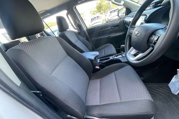 2024 Toyota Hilux Workmate GUN125R 4X4