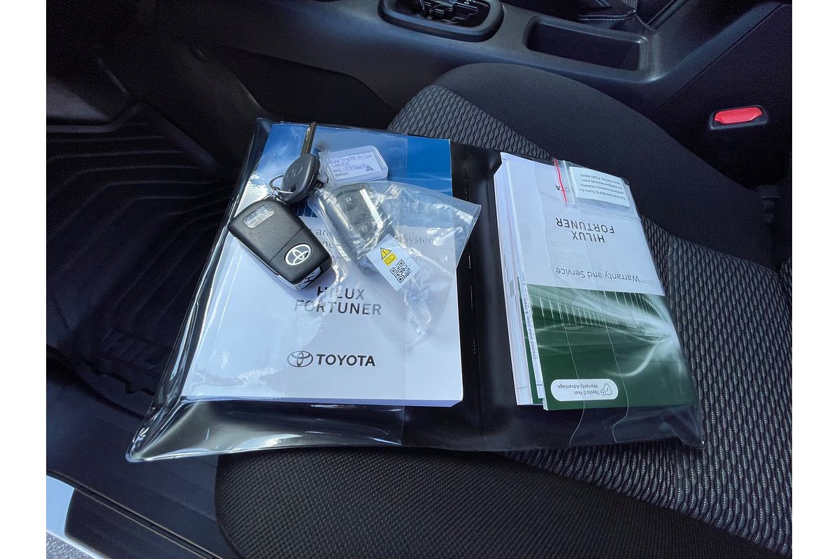2024 Toyota Hilux Workmate GUN125R 4X4