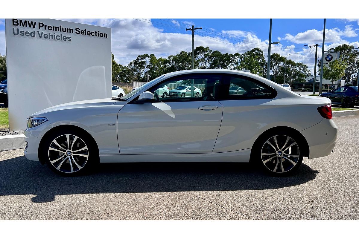 2016 BMW 2 Series 220d Sport Line F22