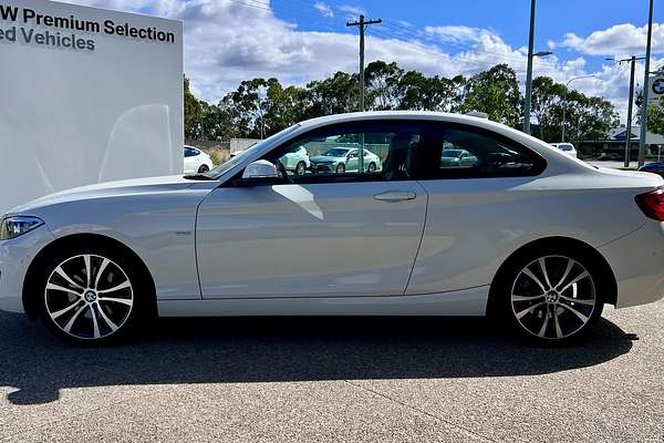 2016 BMW 2 Series 220d Sport Line F22